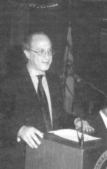 Ray Kurzweil at the podium
