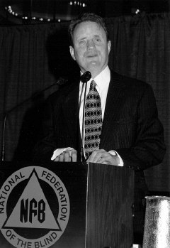 Marc Maurer delivers the 2000 Presidential Report