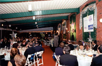 The skydeck filles with diners seated at their tables at the beginning of dinner.