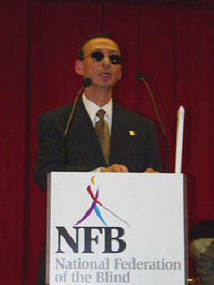 Fred Schroeder addresses the convention.