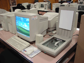 A flatbed scanner is connected and ready to use on this PC.