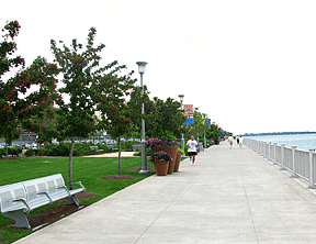 The RiverWalk on the south side of the Marriott